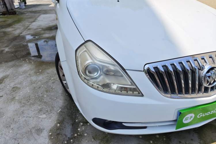 Used Buick Excelle 2013 1.5L Automatic Luxury Model Right Front Headlight
