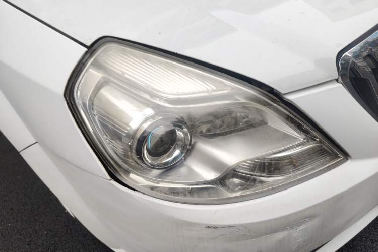 Used Buick Excelle 2013 1.5L Manual Classic Model Right Front Headlight