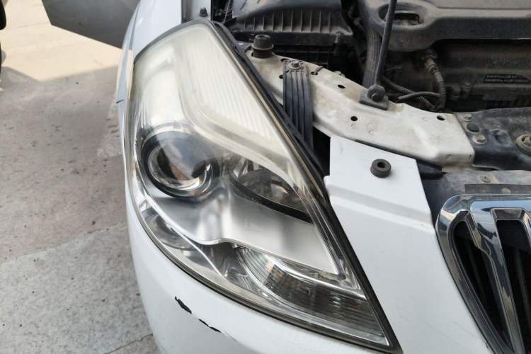 Used Buick Excelle 2013 1.5L Automatic Luxury Model Right Front Headlight