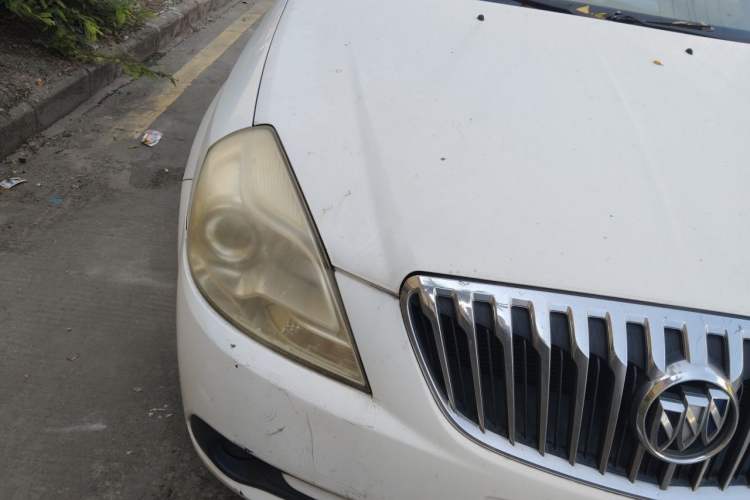 Used Buick Excelle 2013 1.5L Automatic Classic Model Right Front Headlight