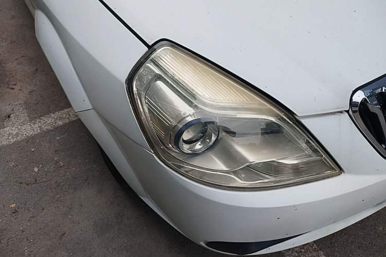 Used Buick Excelle 2013 1.5L Manual Classic Model Right Front Headlight