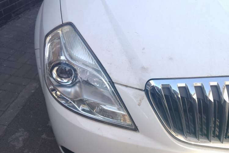 Used Buick Excelle 2013 1.5L Automatic Classic Model Right Front Headlight