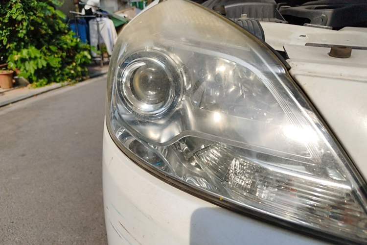 Used Buick Excelle 2013 1.5L Manual Classic Model Right Front Headlight