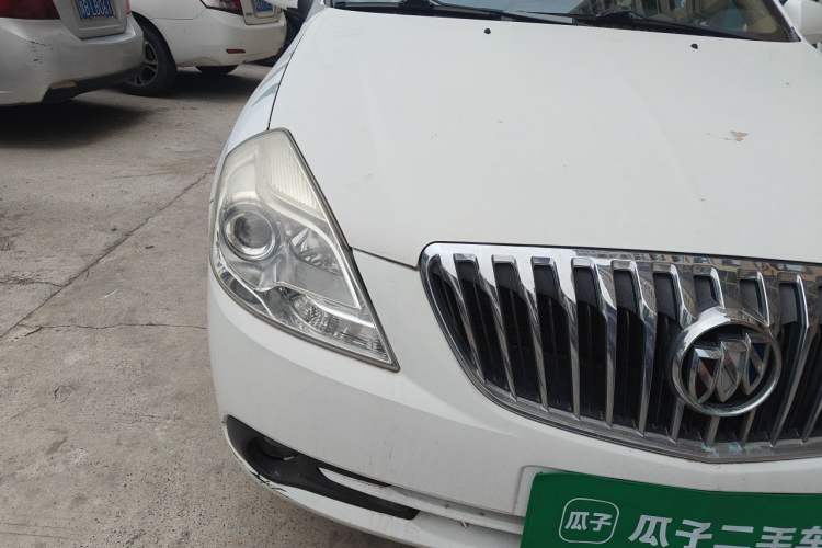 Used Buick Excelle 2013 1.5L Automatic Luxury Model Right Front Headlight