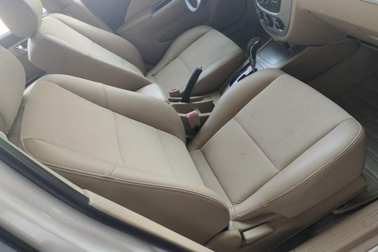 Used Buick Excelle 2013 1.5L Automatic Classic Model Right Front Seat