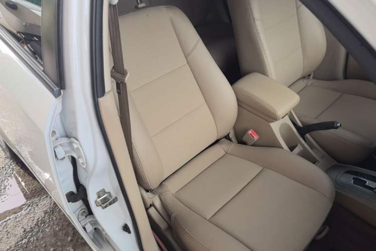Used Buick Excelle 2013 1.5L Automatic Classic Model Right Front Seat