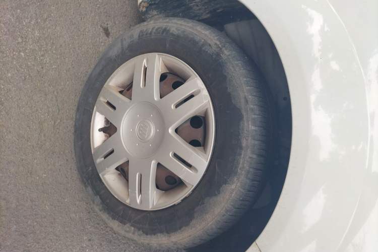 Used Buick Excelle 2013 1.5L Manual Classic Model Right Front Wheel Hub