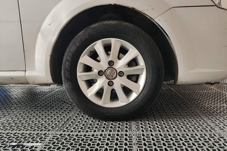 Used Buick Excelle 2013 1.5L Automatic Classic Model Right Front Wheel Hub