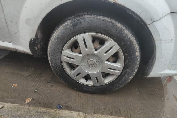 Used Buick Excelle 2013 1.5L Manual Classic Model Right Front Wheel Hub