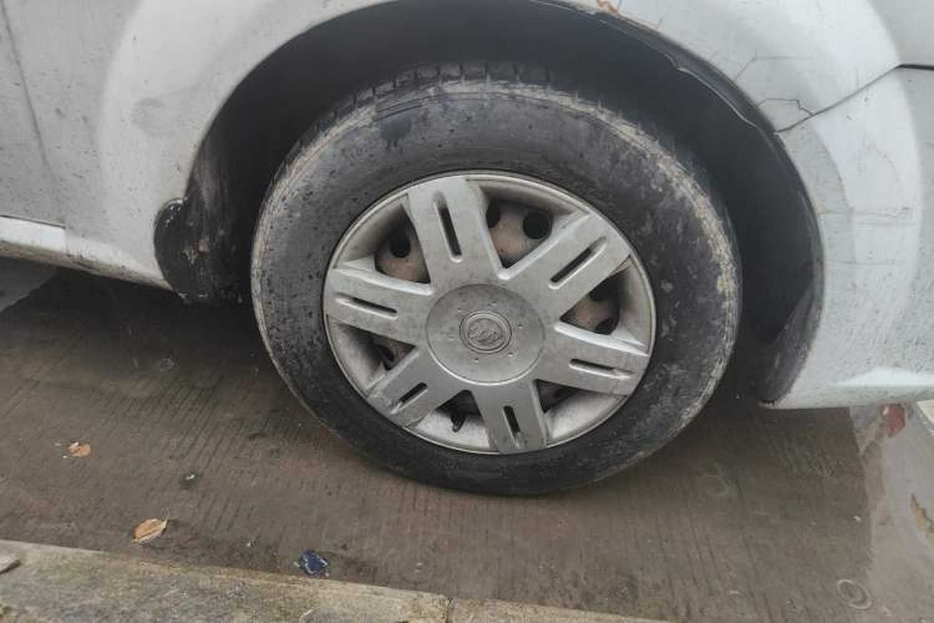 Used Buick Excelle 2013 1.5L Manual Classic Model Right Front Wheel Hub