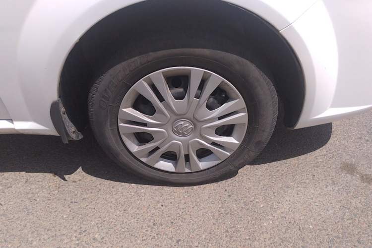 Used Buick Excelle 2013 1.5L Automatic Classic Model Right Front Wheel Hub