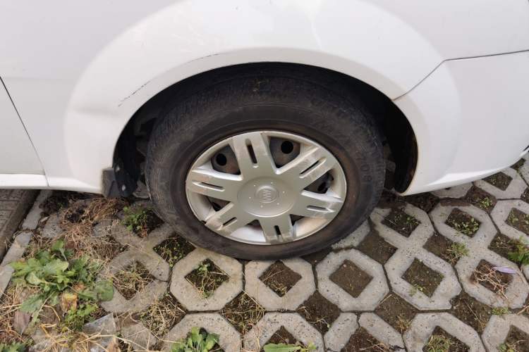 Used Buick Excelle 2013 1.5L Manual Classic Model Right Front Wheel Hub