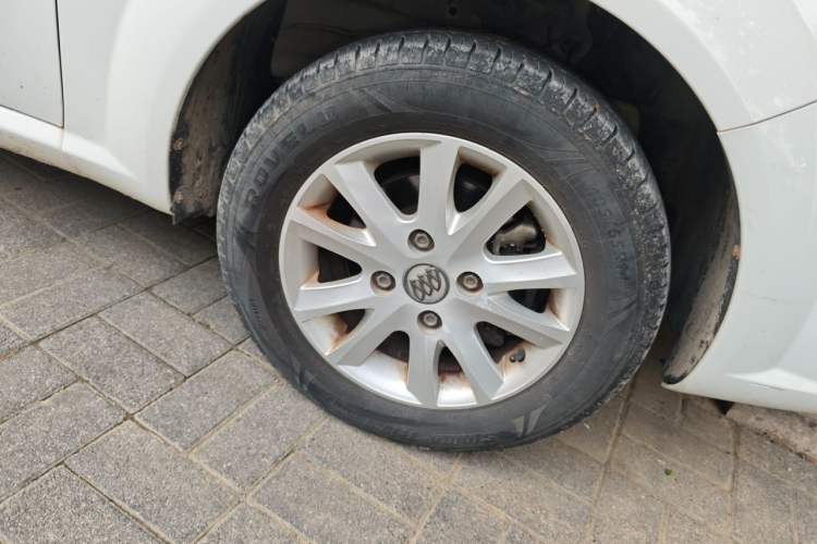Used Buick Excelle 2013 1.5L Manual Classic Model Right Front Wheel Hub