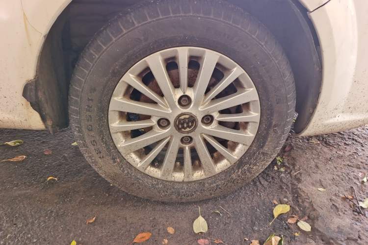 Used Buick Excelle 2013 1.5L Manual Classic Model Right Front Wheel Hub