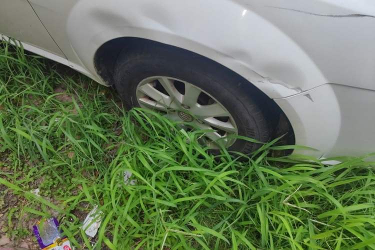 Used Buick Excelle 2013 1.5L Automatic Classic Model Right Front Wheel Hub