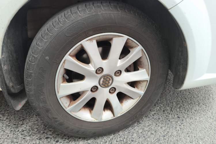 Used Buick Excelle 2013 1.5L Automatic Classic Model Right Front Wheel Hub