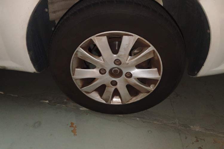 Used Buick Excelle 2013 1.5L Automatic Classic Model Right Front Wheel Hub