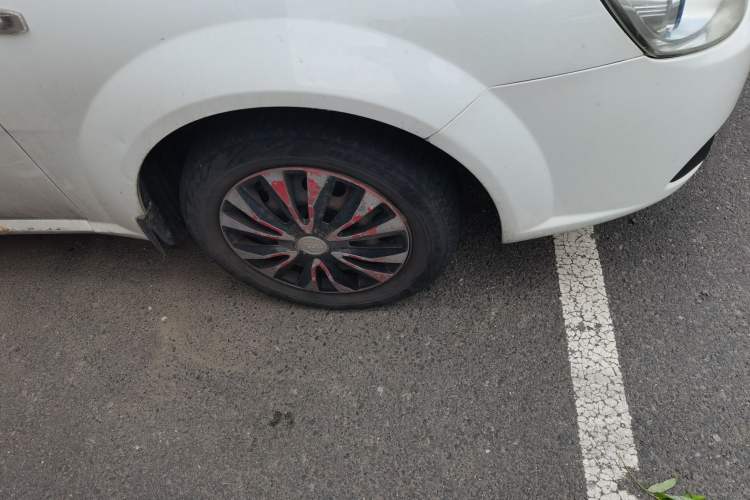 Used Buick Excelle 2013 1.5L Automatic Classic Model Right Front Wheel Hub