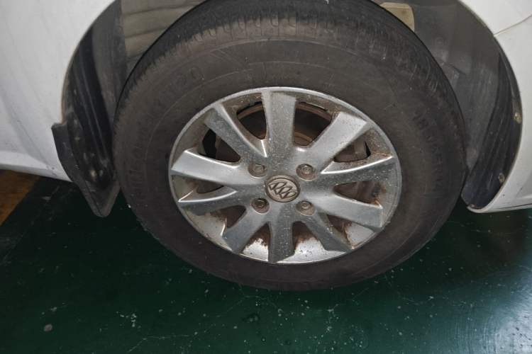 Used Buick Excelle 2013 1.5L Manual Classic Model Right Front Wheel Hub