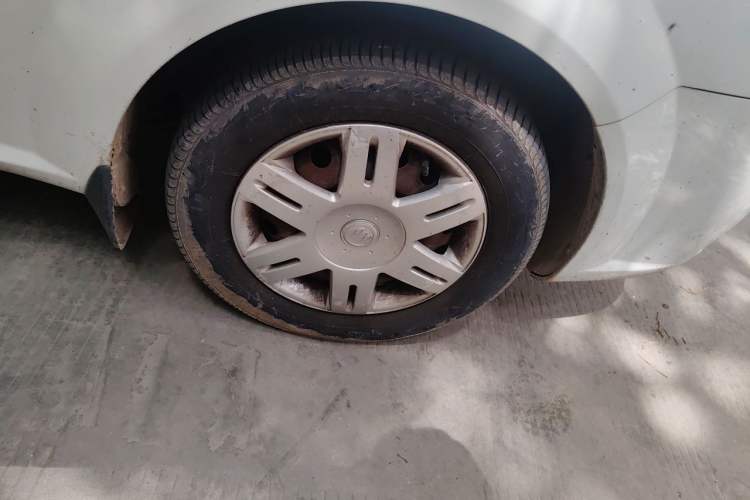 Used Buick Excelle 2013 1.5L Automatic Classic Model Right Front Wheel Hub