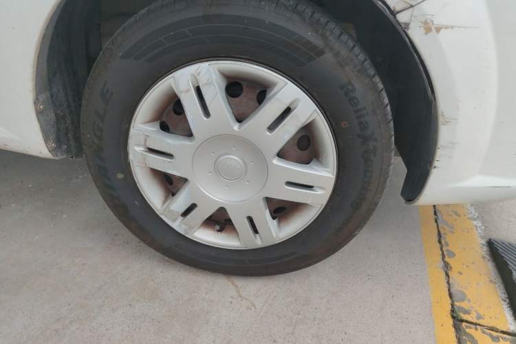 Used Buick Excelle 2013 1.5L Automatic Classic Model Right Front Wheel Hub