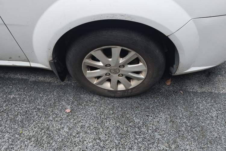 Used Buick Excelle 2013 1.5L Manual Classic Model Right Front Wheel Hub