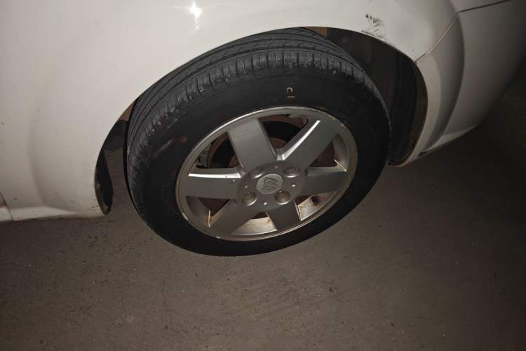 Used Buick Excelle 2013 1.5L Manual Classic Model Right Front Wheel Hub