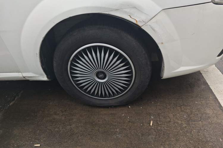 Used Buick Excelle 2013 1.5L Automatic Classic Model Right Front Wheel Hub