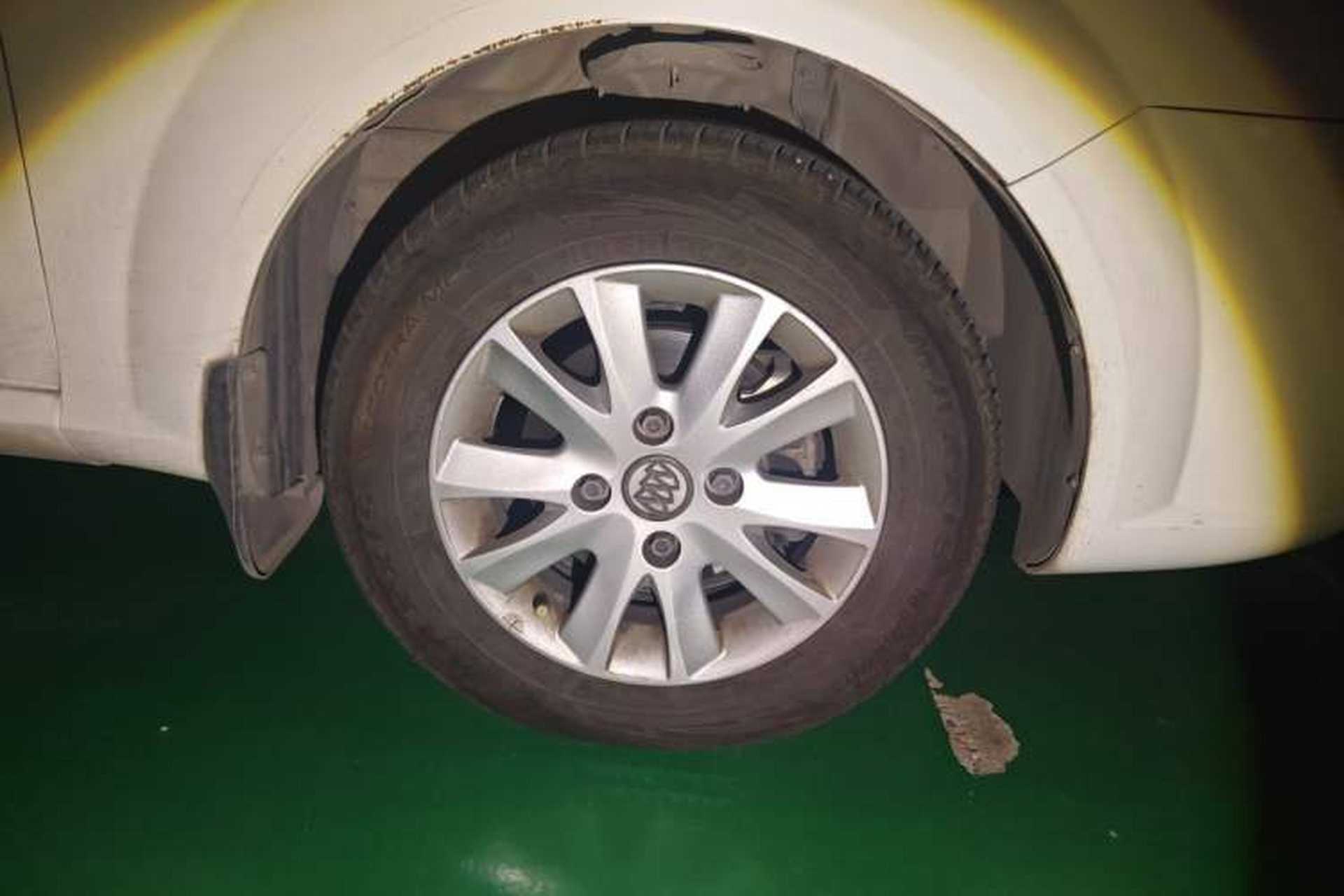 Used Buick Excelle 2013 1.5L Automatic Classic Model Right Front Wheel Hub
