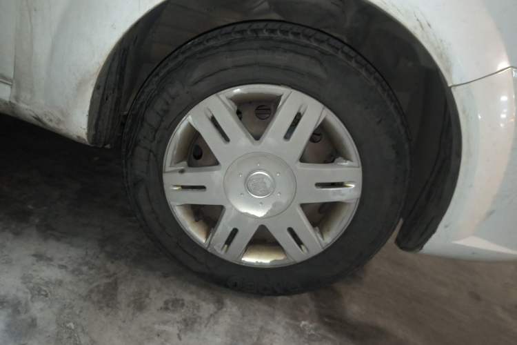 Used Buick Excelle 2013 1.5L Automatic Classic Model Right Front Wheel Hub