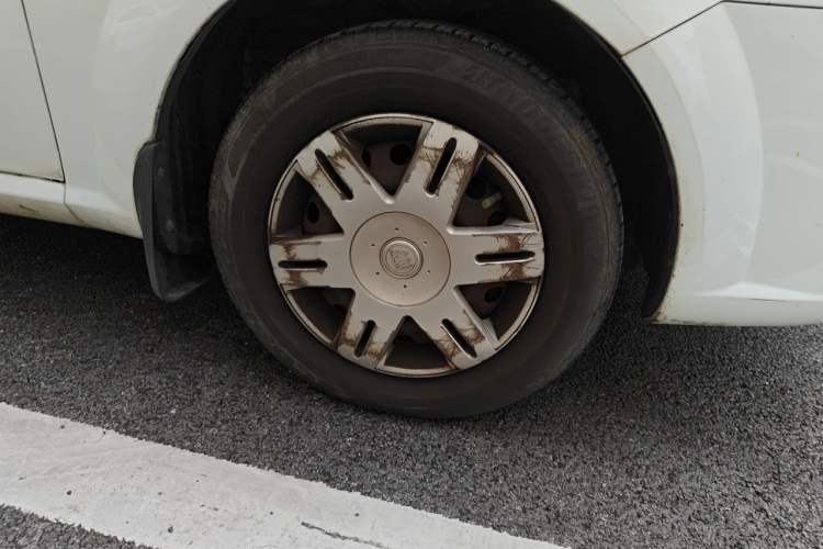 Used Buick Excelle 2013 1.5L Automatic Classic Model Right Front Wheel Hub