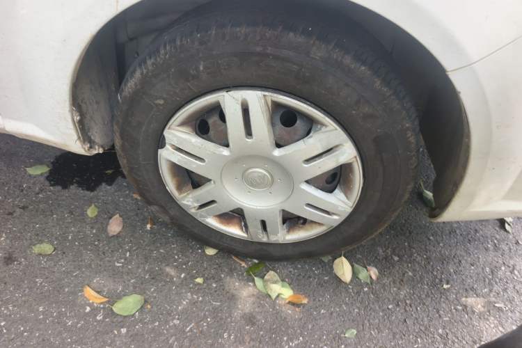 Used Buick Excelle 2013 1.5L Automatic Classic Model Right Front Wheel Hub