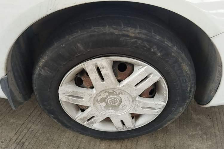 Used Buick Excelle 2013 1.5L Manual Classic Model Right Front Wheel Hub