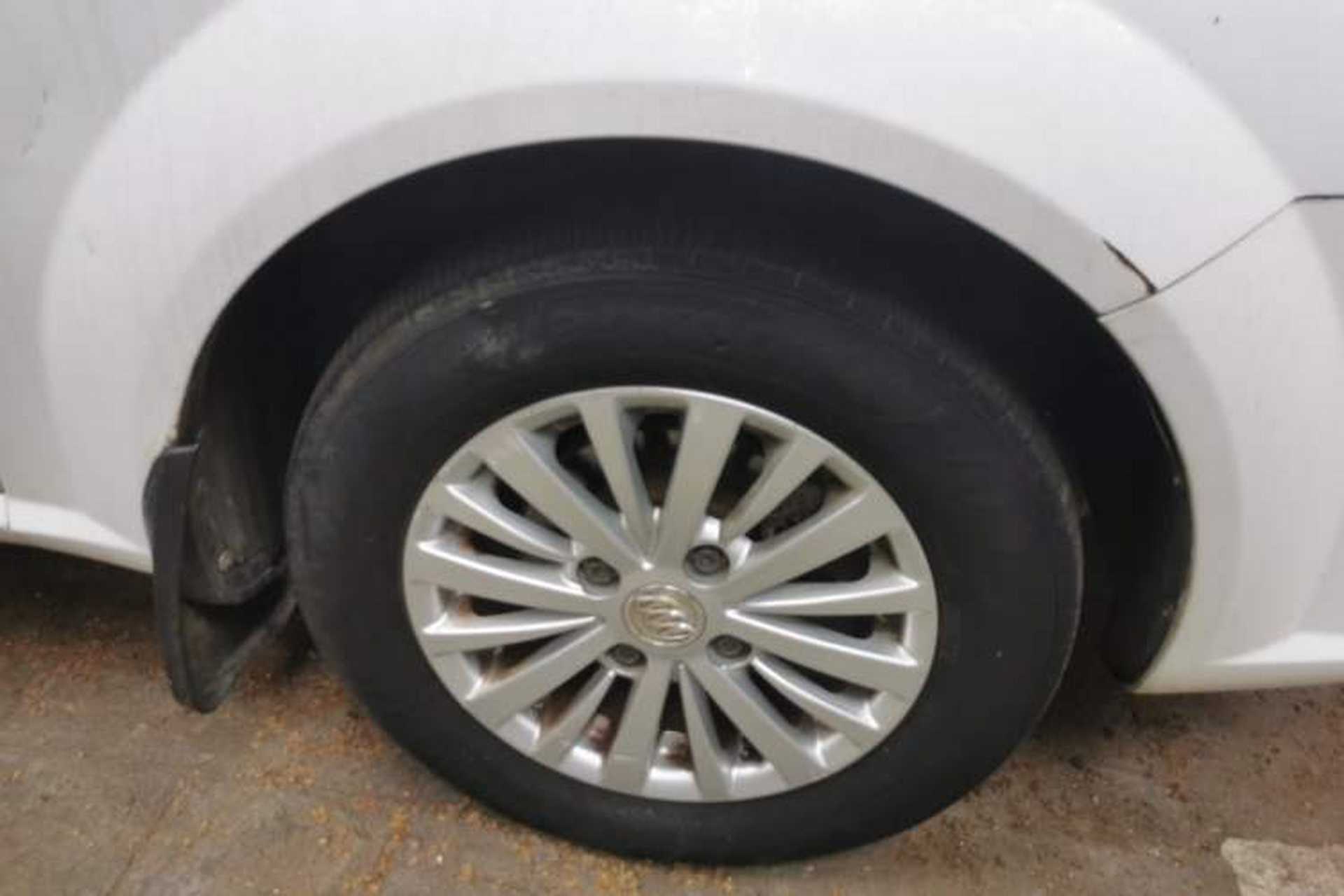 Used Buick Excelle 2013 1.5L Automatic Classic Model Right Front Wheel Hub