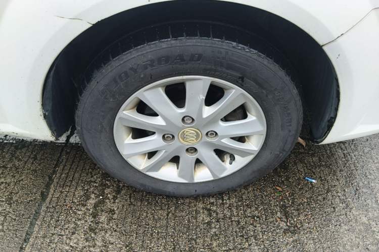 Used Buick Excelle 2013 1.5L Manual Classic Model Right Front Wheel Hub