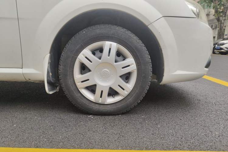 Used Buick Excelle 2013 1.5L Manual Classic Model Right Front Wheel Hub