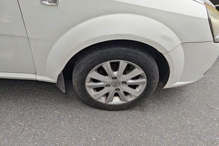 Used Buick Excelle 2013 1.5L Manual Luxury Model Right Front Wheel Hub