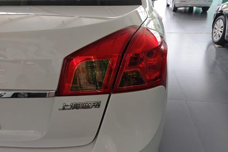 Used Buick Excelle 2013 1.5L Automatic Classic Model Right Rear Taillight