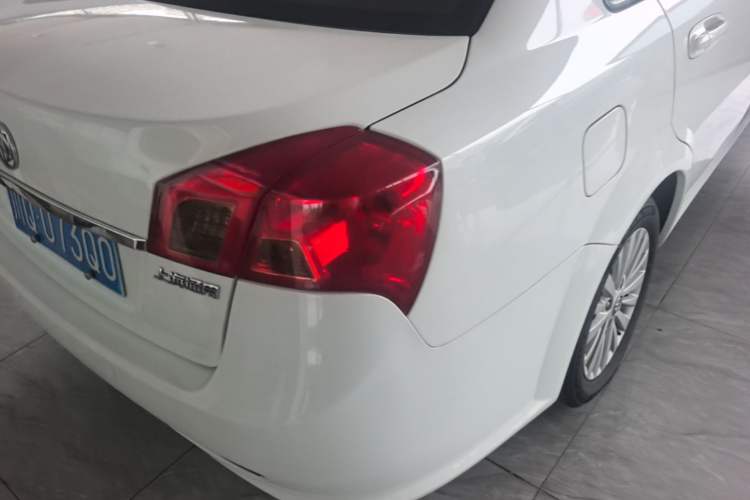 Used Buick Excelle 2013 1.5L Manual Luxury Model Right Rear Taillight