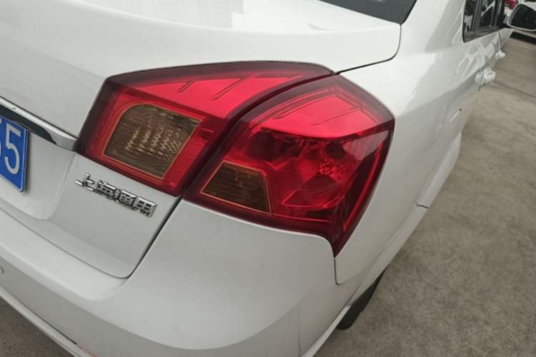 Used Buick Excelle 2013 1.5L Automatic Classic Model Right Rear Taillight