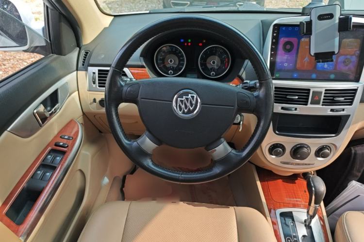 Used Buick Excelle 2013 1.5L Automatic Luxury Model Steering Wheel