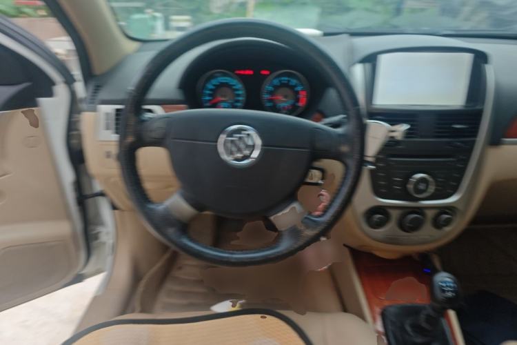 Used Buick Excelle 2013 1.5L Manual Luxury Model Steering Wheel