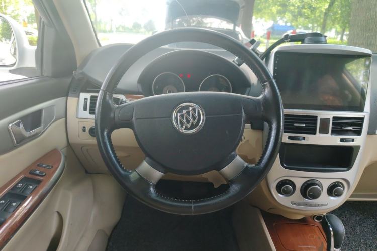 Used Buick Excelle 2013 1.5L Automatic Luxury Model Steering Wheel