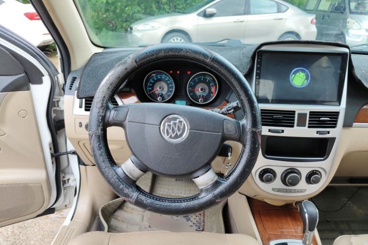Used Buick Excelle 2013 1.5L Automatic Luxury Model Steering Wheel