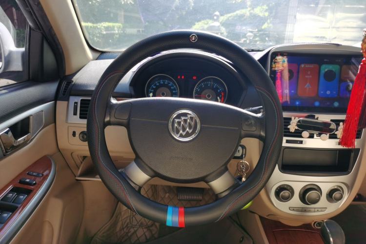 Used Buick Excelle 2013 1.5L Automatic Luxury Model Steering Wheel