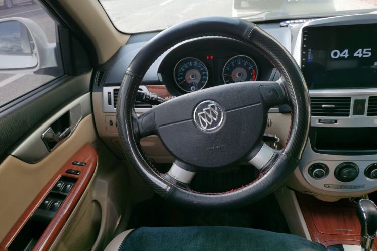 Used Buick Excelle 2013 1.5L Automatic Luxury Model Steering Wheel