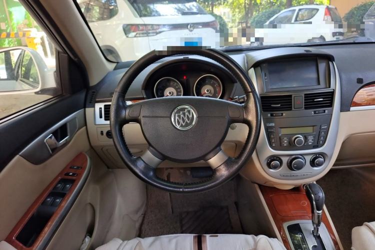 Used Buick Excelle 2013 1.5L Automatic Luxury Model Steering Wheel
