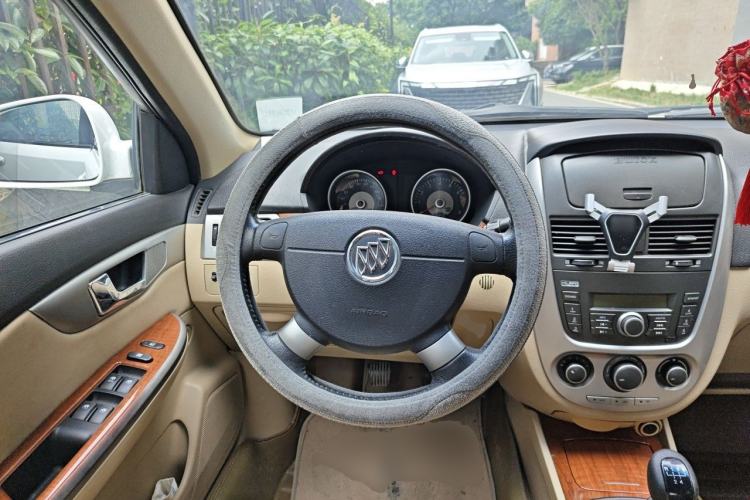 Used Buick Excelle 2013 1.5L Manual Luxury Model Steering Wheel