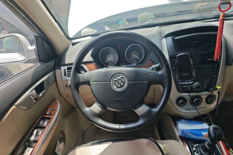 Used Buick Excelle 2013 1.5L Manual Luxury Model Steering Wheel