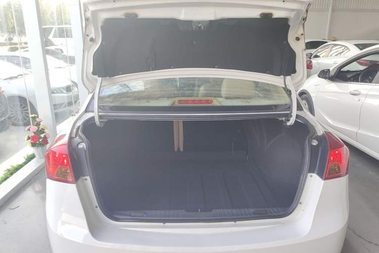 Used Buick Excelle 2013 1.5L Automatic Classic Model Trunk